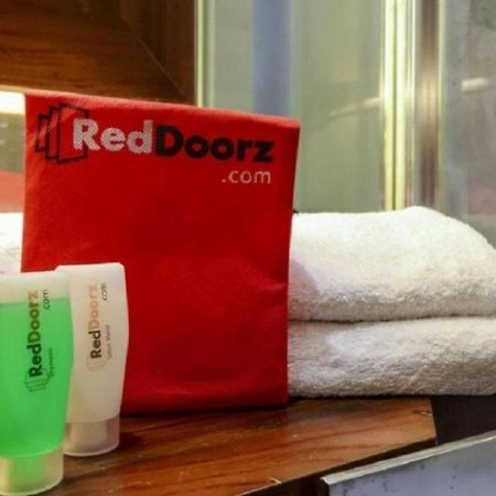 Reddoorz Near Ramai Mall Malioboro Yogyakarta Ngoại thất bức ảnh