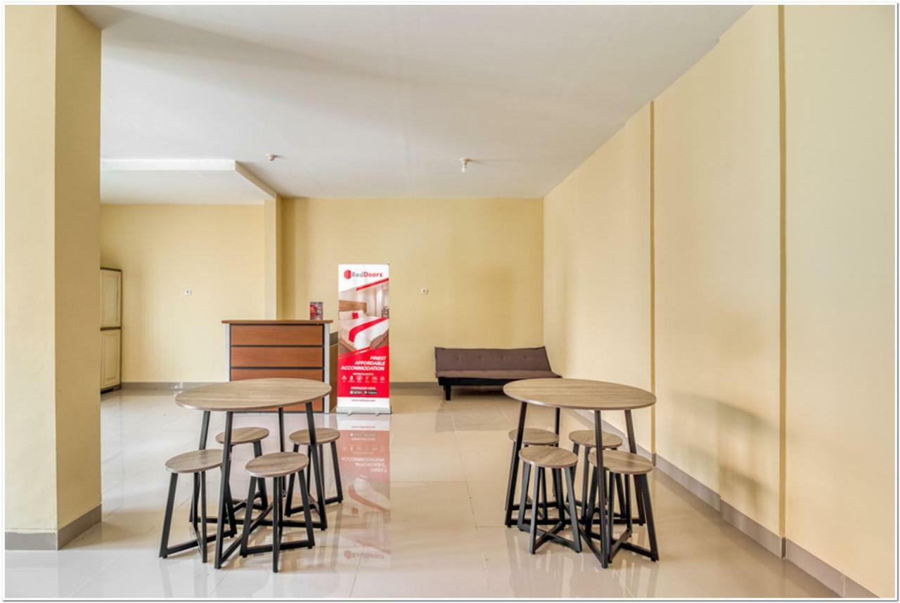 Reddoorz Near Ramai Mall Malioboro Yogyakarta Ngoại thất bức ảnh