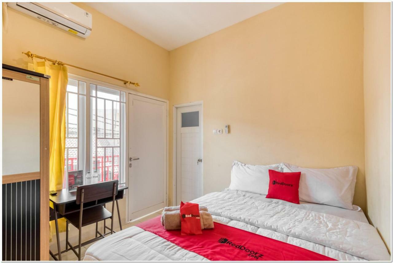 Reddoorz Near Ramai Mall Malioboro Yogyakarta Ngoại thất bức ảnh